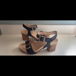 Dansko, Black Leather Heel